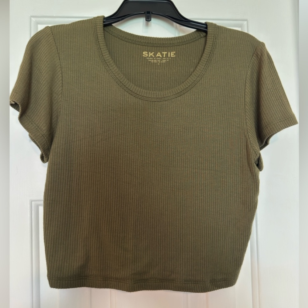 Skatie Olive Ribbed Crop Top